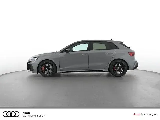 Neu Audi RS3 Sport 400 PS (294 kW) 2026 Grau Limousine