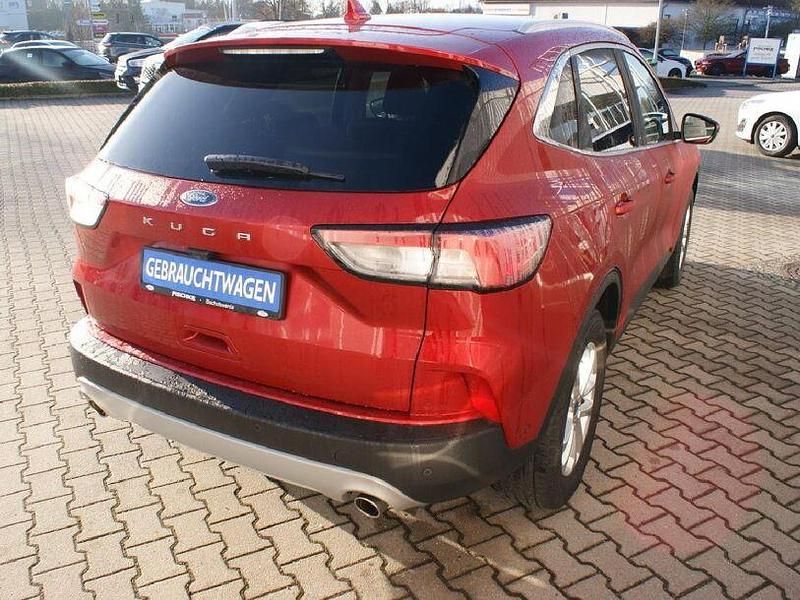 Gebraucht Ford Kuga Titanium 150 PS (110 kW) 2020 Lucidrot metallic (metallic) SUV