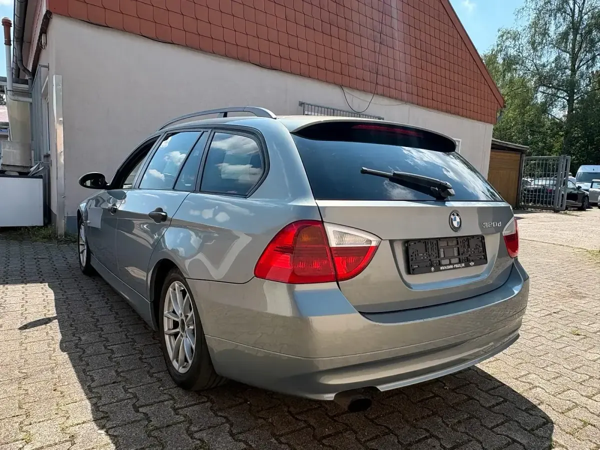 Gebraucht BMW 320 163 PS (119 kW) 2005 Kombi