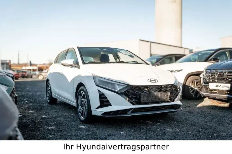 Atlas white Gebraucht 2024 Hyundai i20 Trend Kleinwagen | 21.985 € (Etwas zu teuer) - Bild 1/1