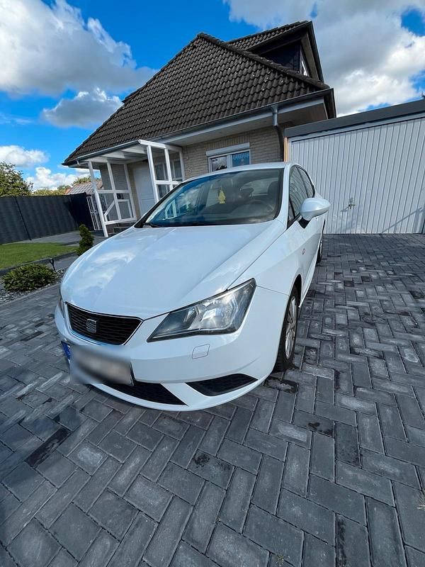 Weiß Gebraucht 2013 Seat Ibiza Style Kleinwagen | 3.500 € (Fairer Preis) - Bild 1/4
