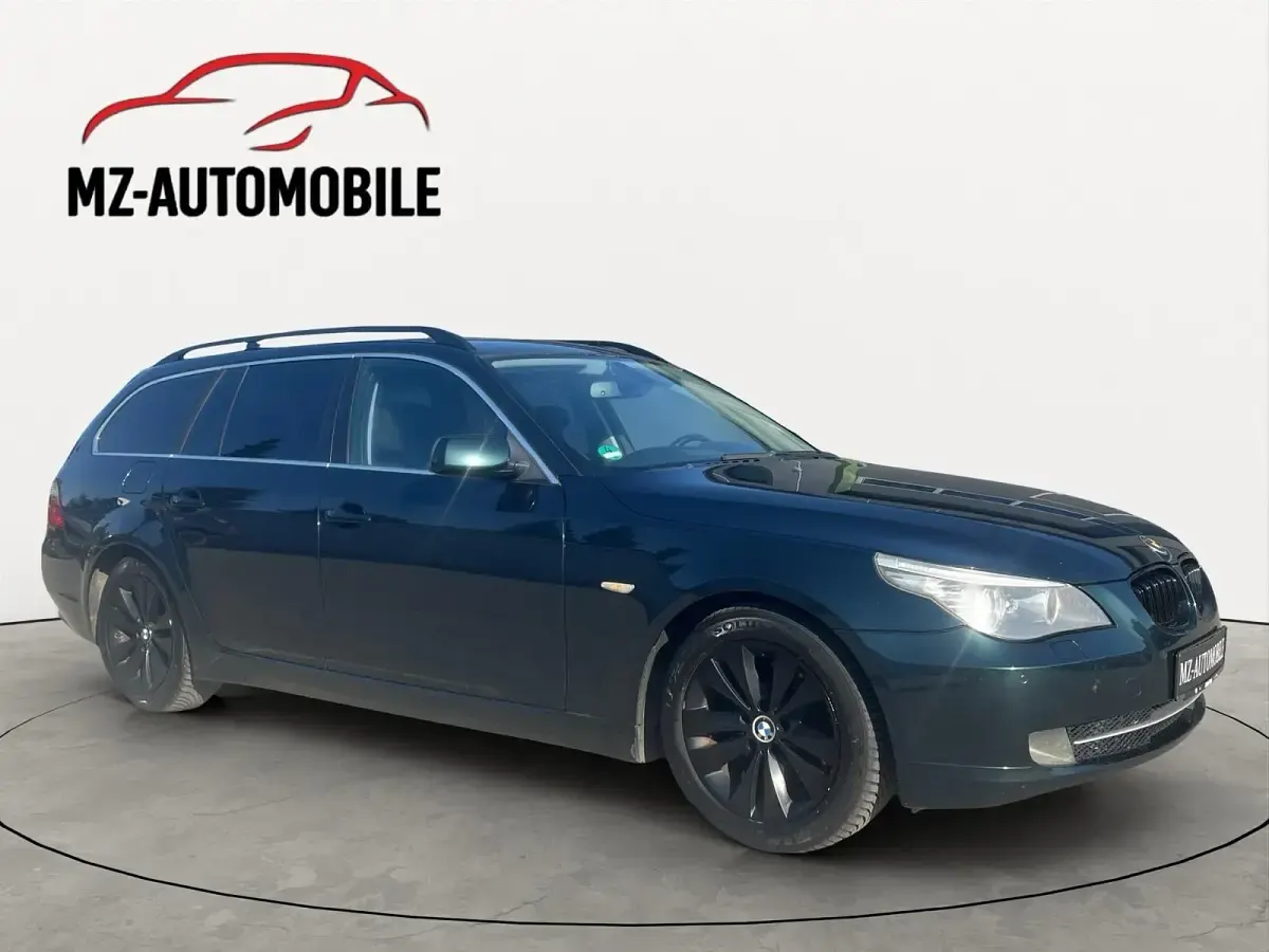 Gebraucht BMW 530 235 PS (172 kW) 2008 Grün Kombi