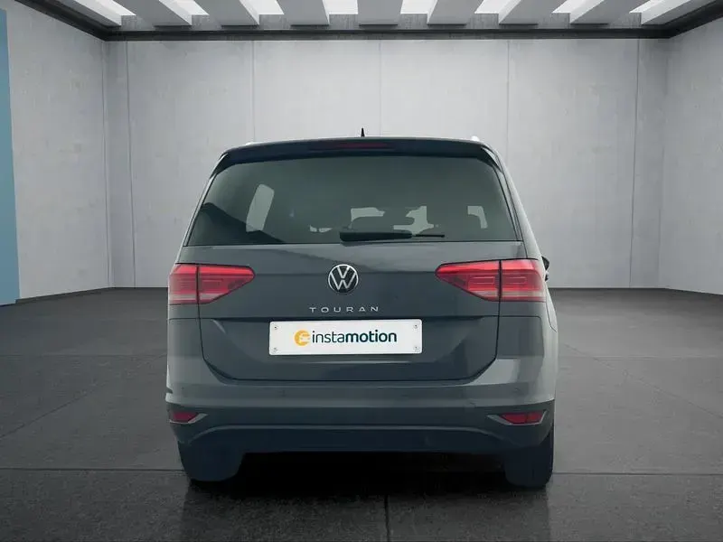 Gebraucht VW Touran 150 PS (110 kW) 2025 Grau Van / Kleinbus