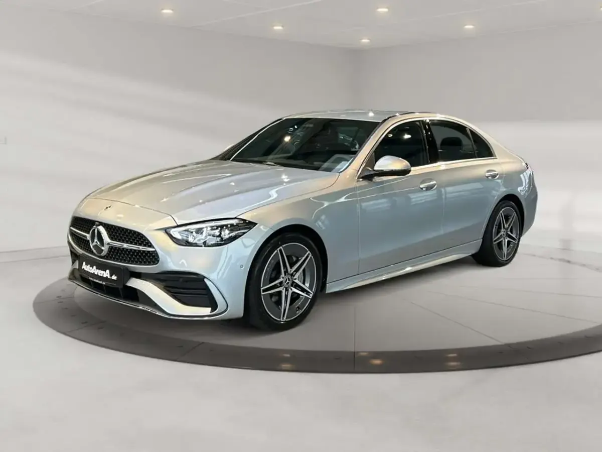 Gebraucht Mercedes C200 AMG 163 PS (119 kW) 2025 Silber Limousine
