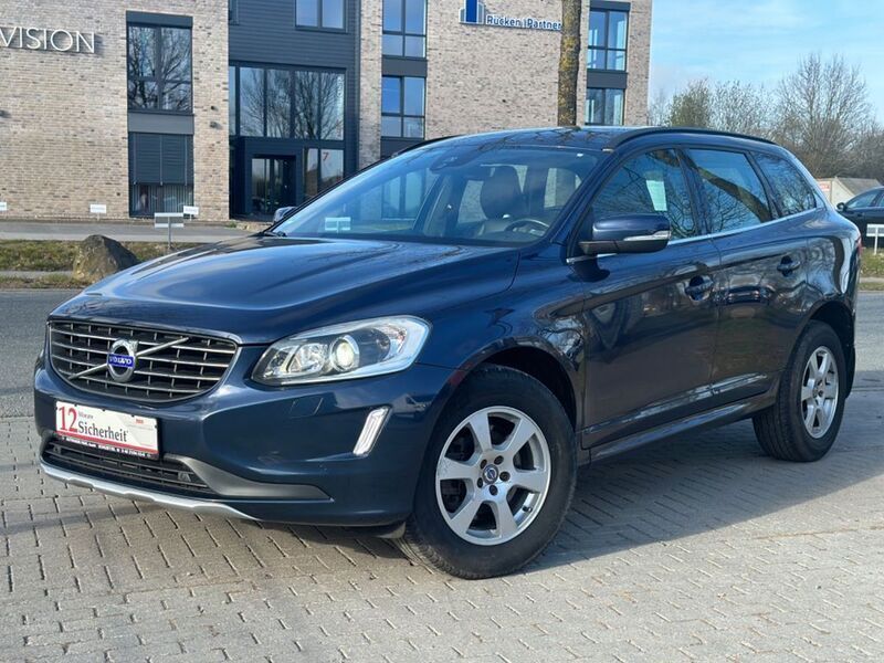 Blau Gebraucht 2015 Volvo XC60 Momentum SUV | 13.990 € (Fairer Preis) - Bild 1/4