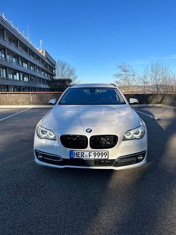 Weiß Gebraucht 2016 BMW 520 Kombi | 16.200 € (Etwas zu teuer) - Bild 1/4