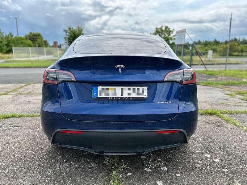 Gebraucht Tesla Model Y 189 kW (258 PS) 2024 Blau SUV