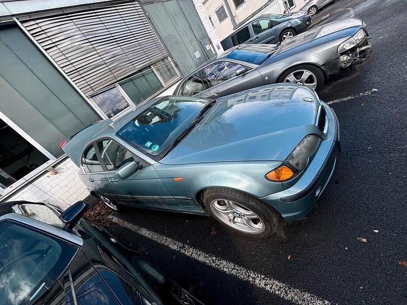 Gebraucht BMW 325 192 PS (141 kW) 2000 Grün Limousine