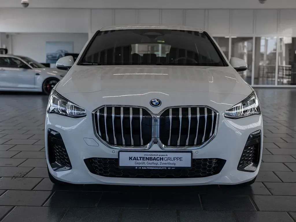 Gebraucht BMW 225 Active Tourer M Sport 245 PS (180 kW) 2022 Alpinweiss iii Van / Kleinbus