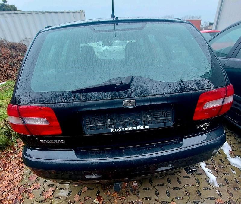 Gebraucht Volvo V40 122 PS (89 kW) 2002 Schwarz Kombi