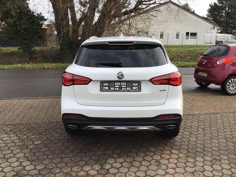 Gebraucht MG HS Luxury 162 PS (119 kW) 2023 Weiß SUV