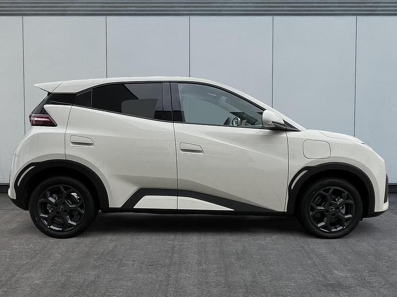 Gebraucht BYD Dolphin Surf Comfort 114 kW (156 PS) 2025 Apricity white Kleinwagen