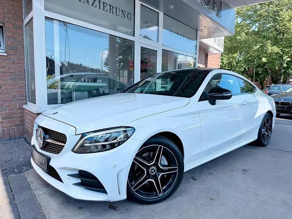 Gebraucht Mercedes C200 AMG 184 PS (135 kW) 2020 Polarweiss  unilack Coupé