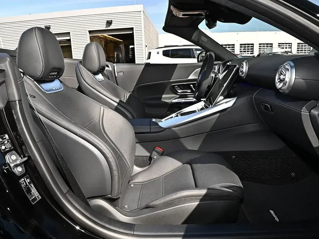 Gebraucht Mercedes SL63 AMG AMG 585 PS (430 kW) 2026 Obsidianschwarz Cabrio