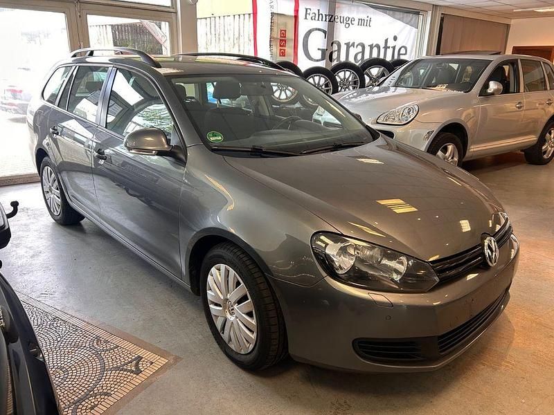 Grau Gebraucht 2011 VW Golf VI Trendline Kleinwagen | 4.000 € (Fairer Preis) - Bild 1/4