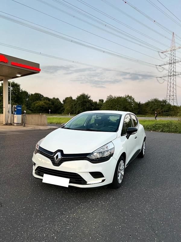 Weiß Gebraucht 2018 Renault Clio IV Life Kleinwagen | 8.000 € (Fairer Preis) - Bild 1/4