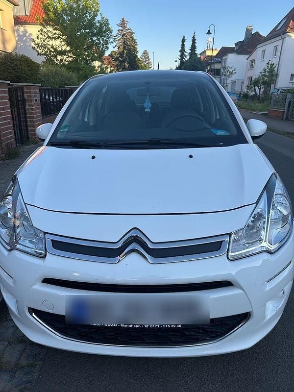 Gebraucht Citroën C3 Attraction 68 PS (50 kW) 2013 Weiß Limousine