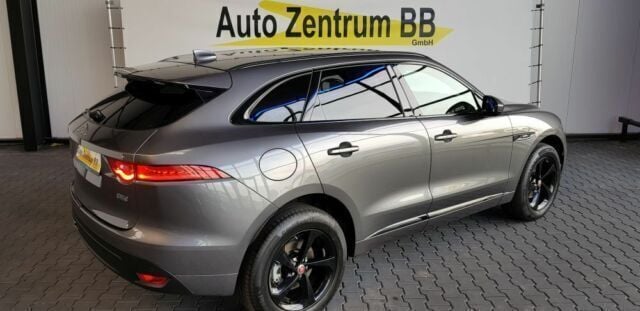 Gebraucht Jaguar F-Pace R-Sport 180 PS (132 kW) 2017 Grau metallic SUV