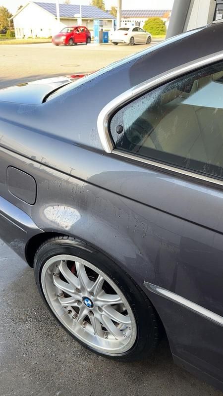 Gebraucht BMW 318 143 PS (105 kW) 2004 Grau Coupé