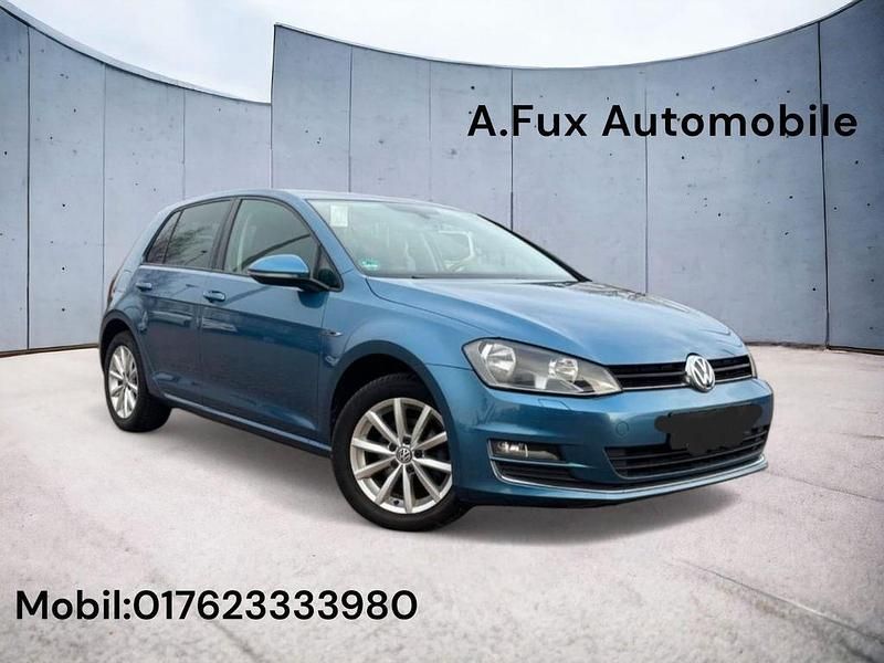 Blau Gebraucht 2015 VW Golf LOUNGE Limousine | 6.600 € (Fairer Preis) - Bild 1/4