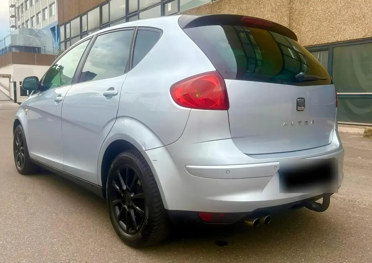 Gebraucht Seat Altea 140 PS (102 kW) 2010 Silber Van / Kleinbus