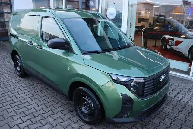 Neu Ford Transit 101 PS (74 kW) 2026 Bursting green metallic Van / Kleinbus