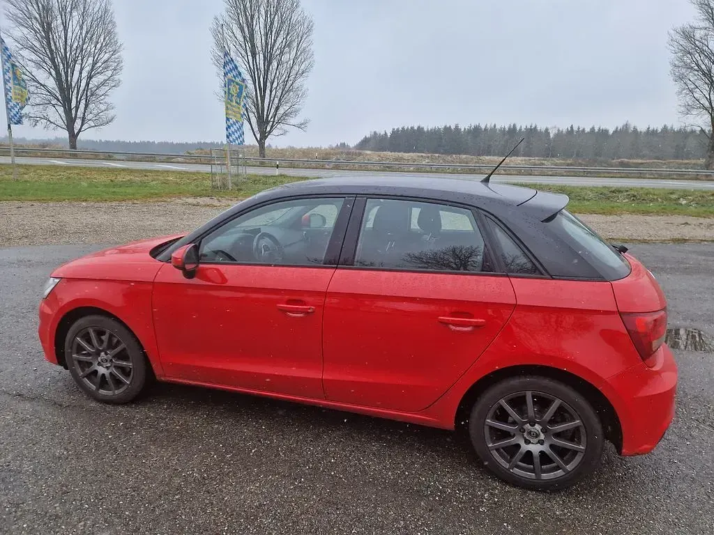 Gebraucht Audi A1 Sportback 125 PS (91 kW) 2015 Rot Kleinwagen