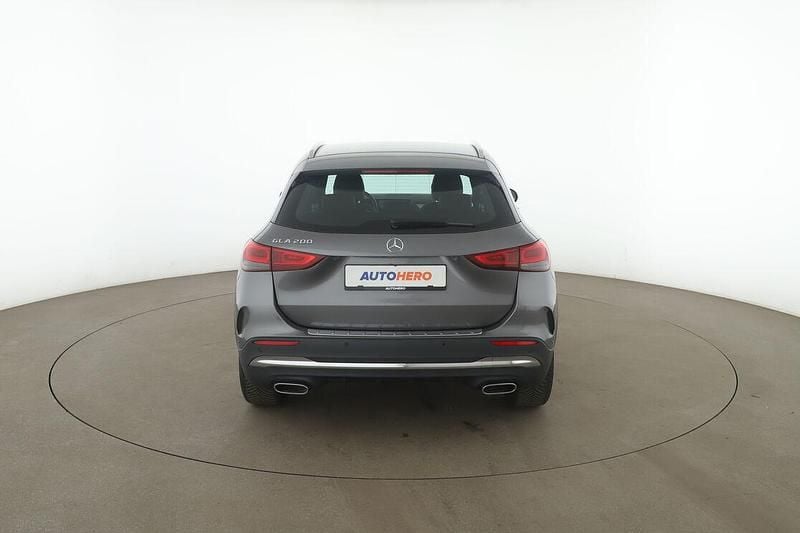 Gebraucht Mercedes GLA200 AMG line 163 PS (119 kW) 2020 Grau SUV