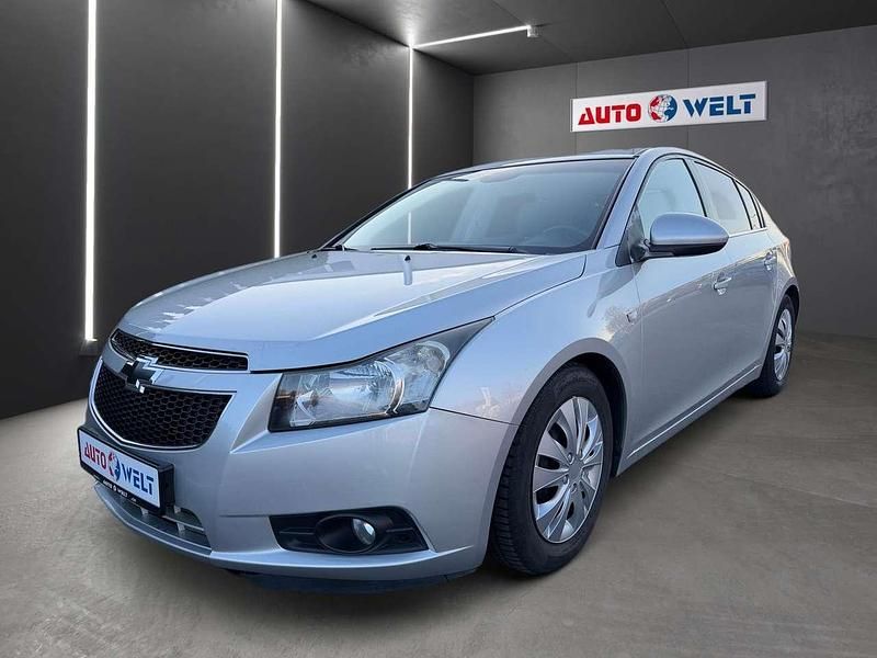 Gebraucht Chevrolet Cruze 141 PS (103 kW) 2012 Silber Limousine