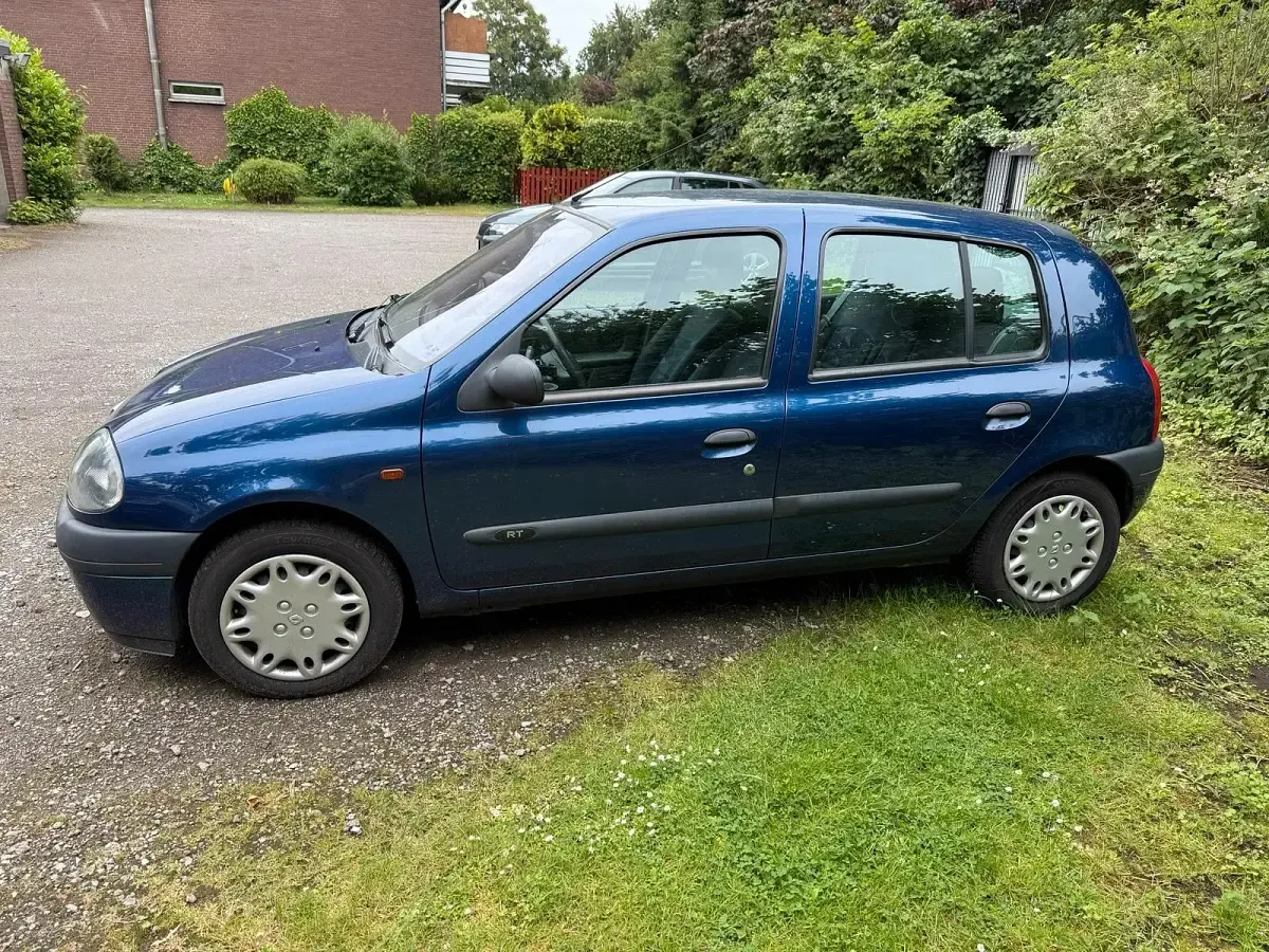 Gebraucht Renault Clio II 60 PS (44 kW) 2000 Blau Kleinwagen