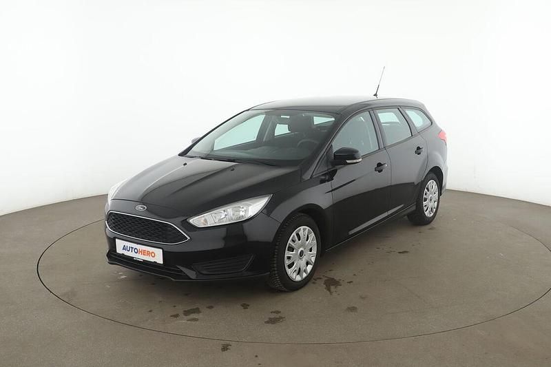 Gebraucht Ford Focus Ambiente 101 PS (74 kW) 2015 Schwarz Kombi