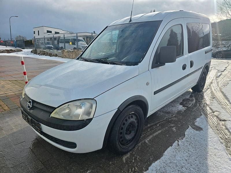 Gebraucht Opel Combo Basis 97 PS (71 kW) 2006 Weiß Van / Kleinbus