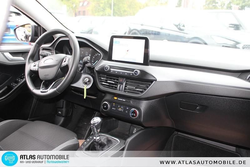 Gebraucht Ford Focus Cool & Connect 120 PS (88 kW) 2022 Schwarz Kombi