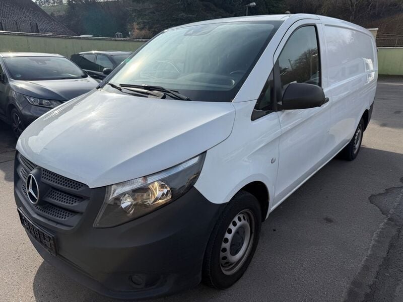 Weiß Gebraucht 2019 Mercedes Vito Van / Kleinbus | 10.000 € (Guter Preis) - Bild 1/4