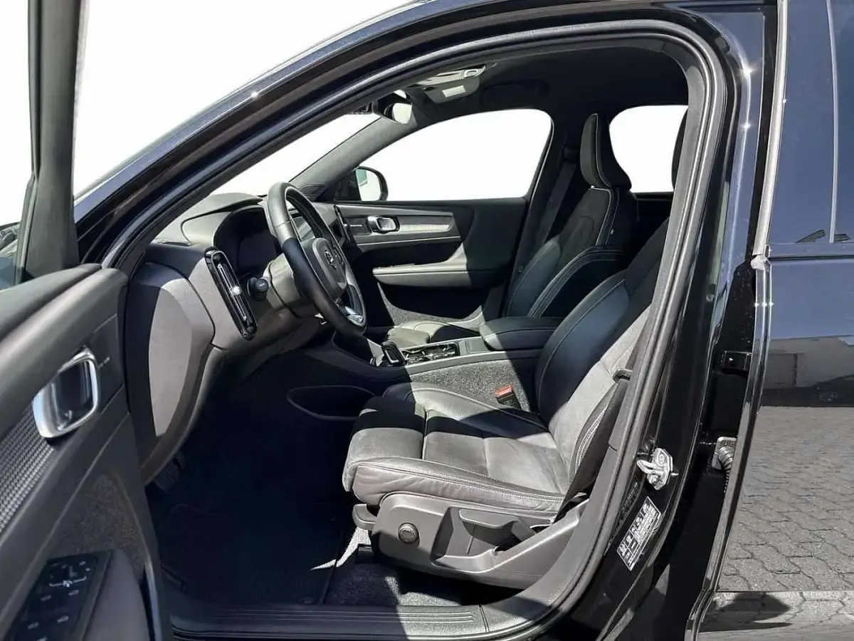 Gebraucht Volvo XC40 R-Design 163 PS (119 kW) 2020 Schwarz SUV