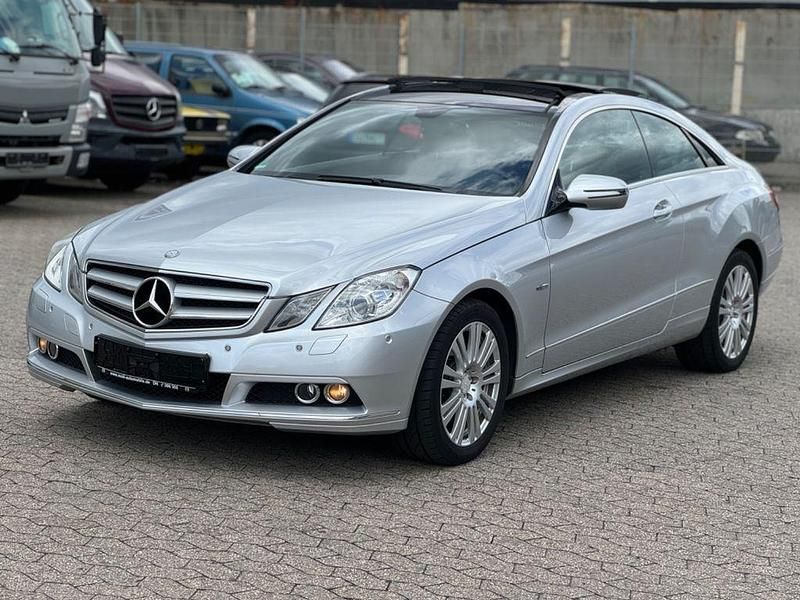 Gebraucht Mercedes E350 292 PS (214 kW) 2009 Silber Coupé