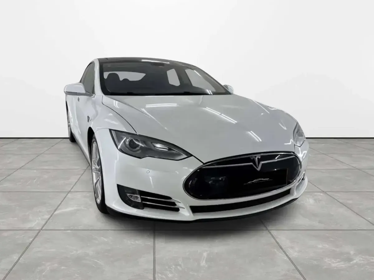 Usata Tesla Model S 269 kW (367 CV) 2013 Bianco Utilitaria