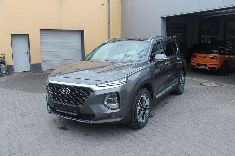 Grau Gebraucht 2020 Hyundai Santa Fe SUV | 33.999 € - Bild 1/4