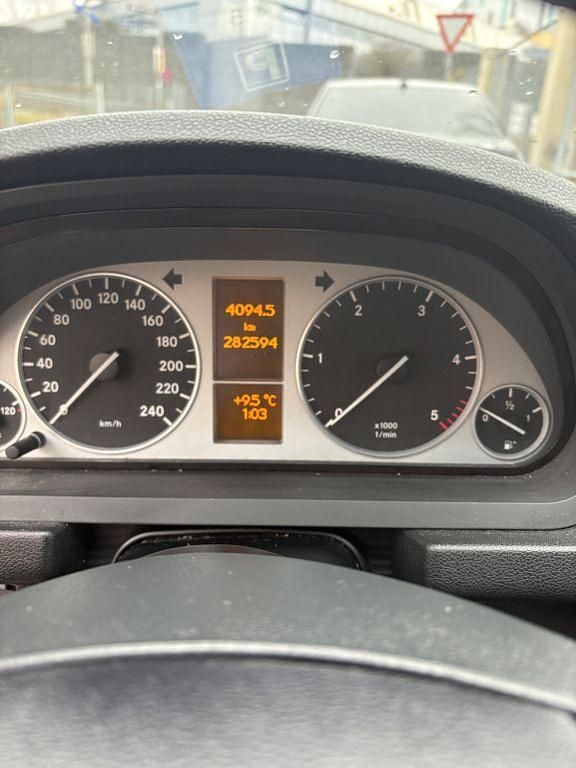 Schwarz Gebraucht 2007 Mercedes B180 Van / Kleinbus | 1.100 € (Fairer Preis) - Bild 1/4