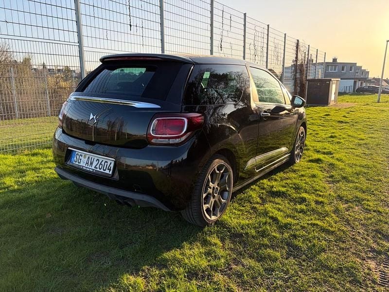 Gebraucht Citroën DS3 Cabriolet Sport Chic 156 PS (114 kW) 2013 Schwarz Cabrio