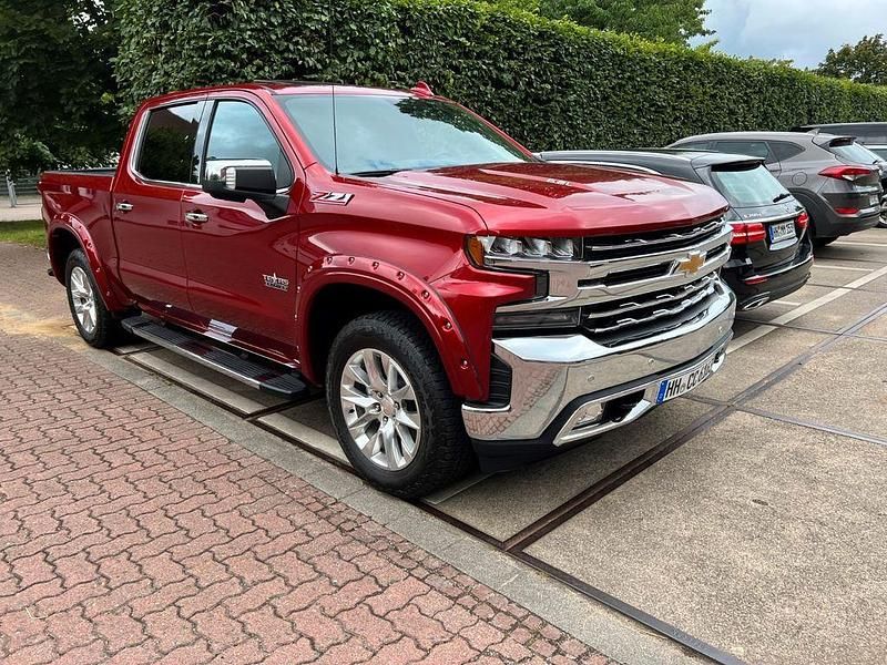 Gebraucht Chevrolet Silverado LTZ 426 PS (313 kW) 2021 Rot SUV
