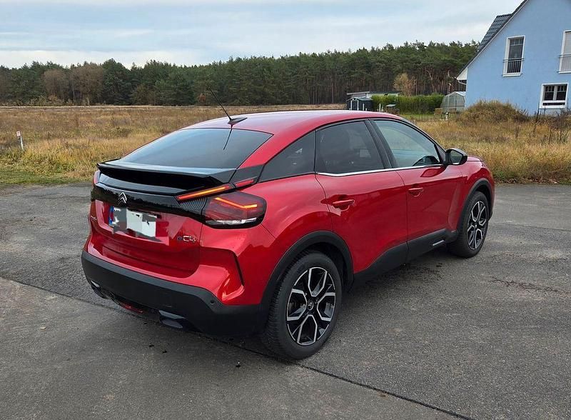 Gebraucht Citroën e-C4 100 kW (136 PS) 2022 Rot Limousine