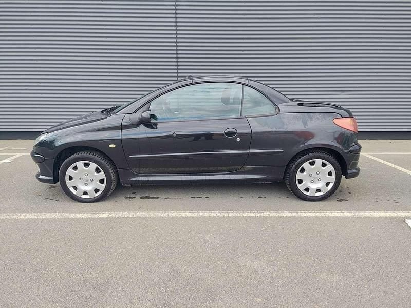 Schwarz obsidien/metallic Gebraucht 2005 Peugeot 206 CC Filou Cabrio | 850 € (Guter Preis) - Bild 1/4