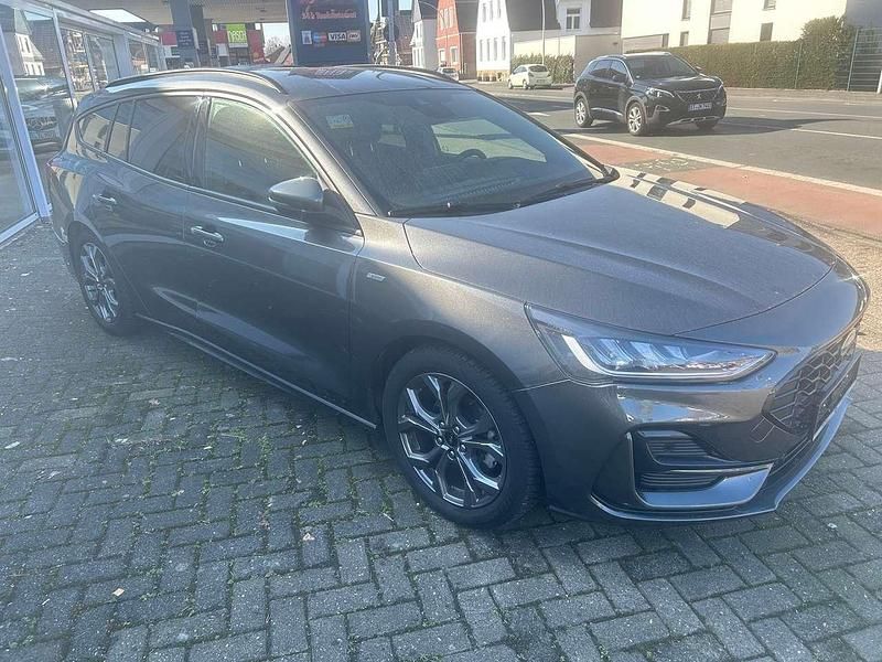 Usata Ford Focus ST-Line 125 CV (91 kW) 2024 Grigio Station wagon
