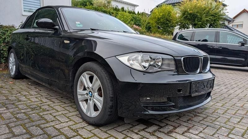 Schwarz Gebraucht 2009 BMW 118 Cabriolet Advantage Cabrio | 9.500 € (Fairer Preis) - Bild 1/4