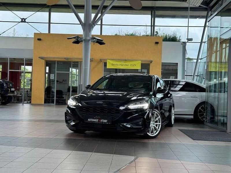 Schwarz Gebraucht 2019 Ford Focus ST-Line Limousine | 13.999 € (Fairer Preis) - Bild 1/4
