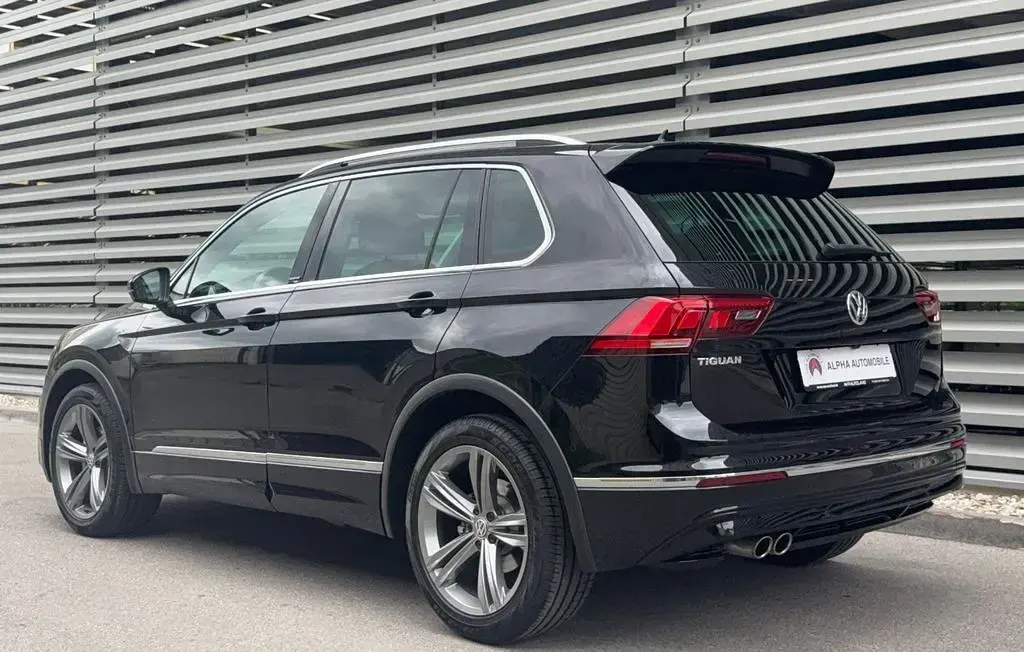 Gebraucht VW Tiguan IQ Drive 150 PS (110 kW) 2020 Schwarz SUV