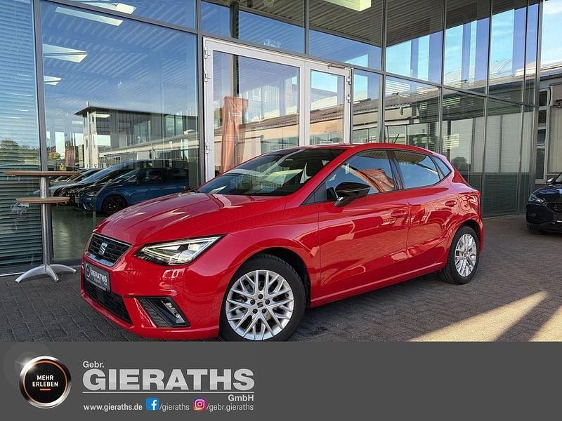 Rot Gebraucht 2024 Seat Ibiza FR Limousine | 19.990 € (Fairer Preis) - Bild 1/4