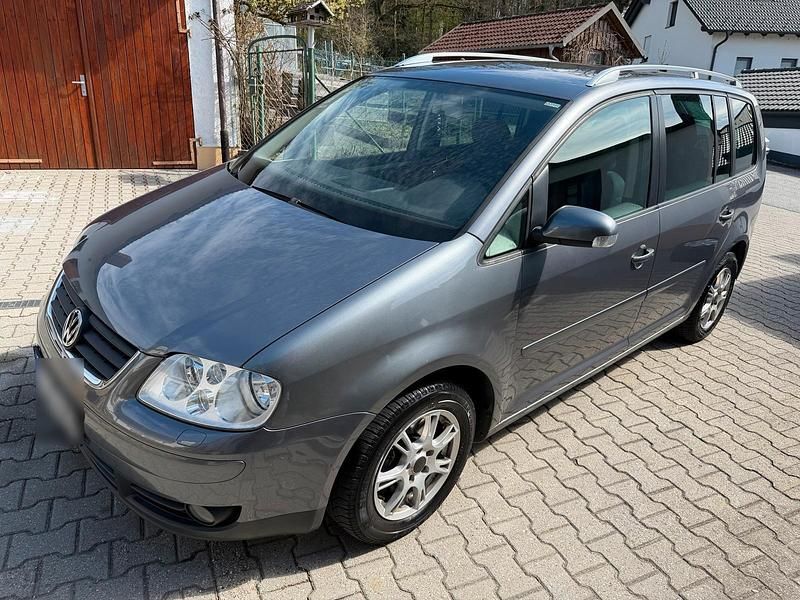 Gebraucht VW Touran 105 PS (77 kW) 2004 Grau Van / Kleinbus