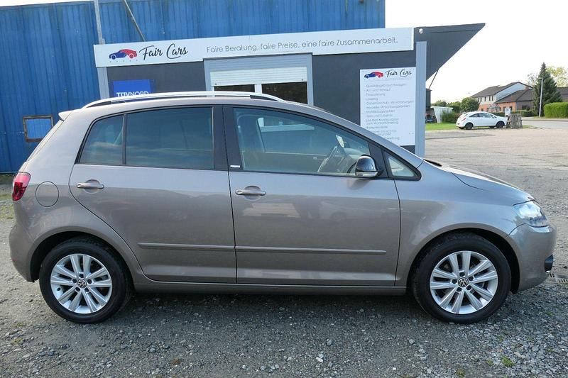 Gebraucht VW Golf VII S 105 PS (77 kW) 2012 Braun Limousine
